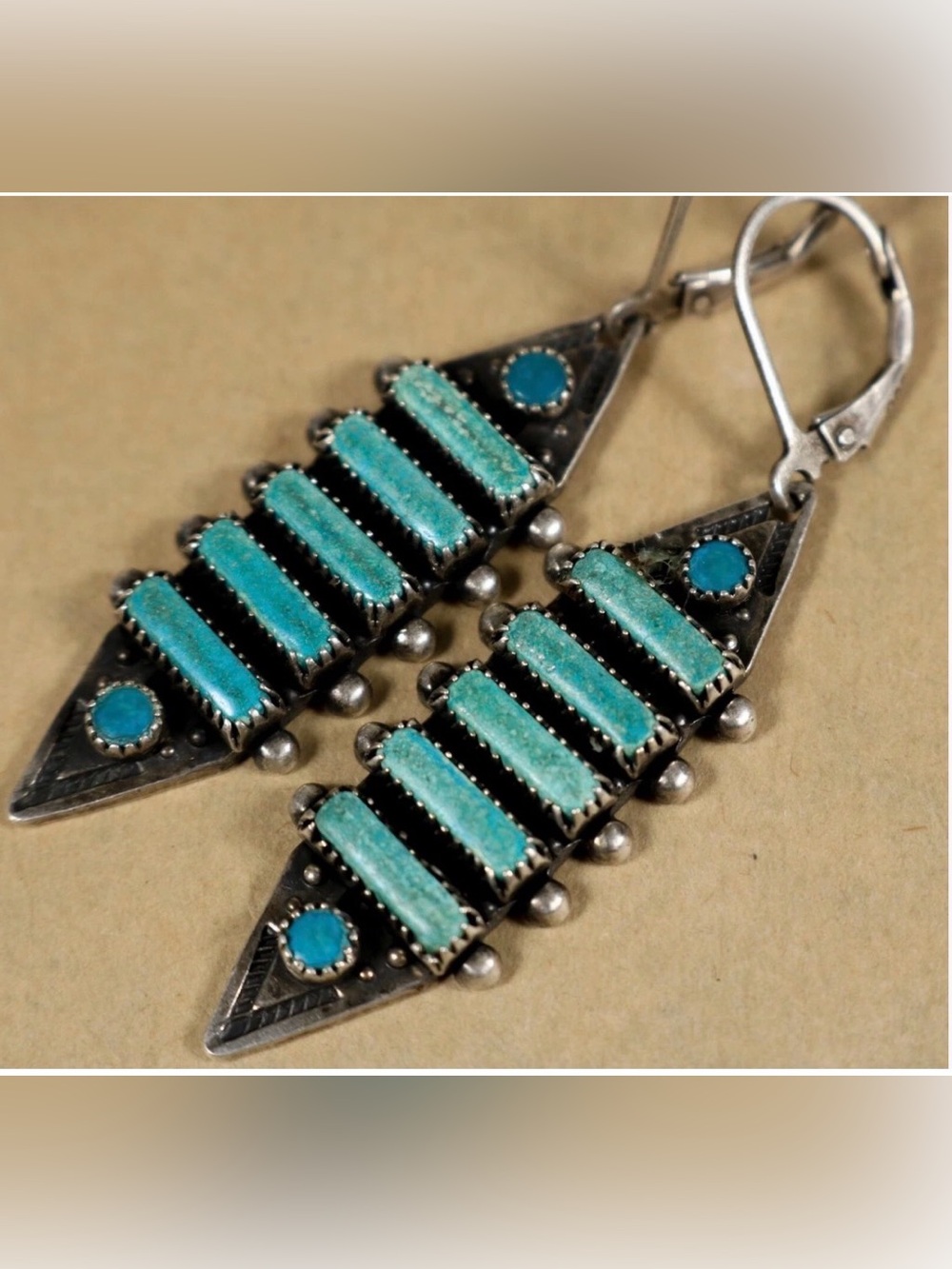 VINTAGE OLD PAWN ZUNI FLUSH NEEDLEPOINT TURQUOISE & STERLING DANGLING EARRINGS - Picture 2 of 4